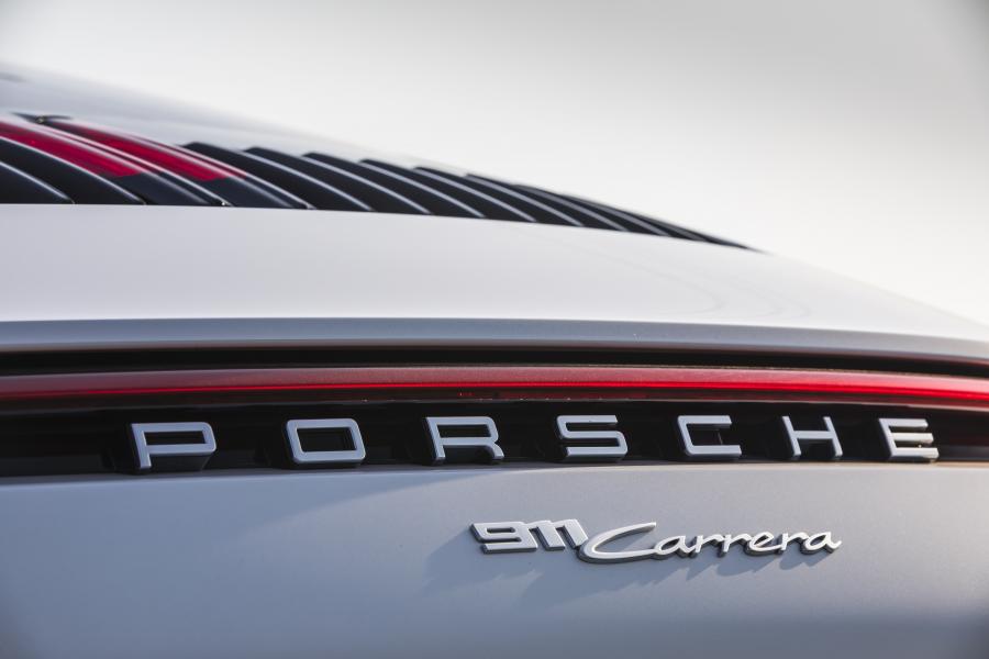 Логотип Porsche 911 Carrera (992) 2020 года  (AU) (фото 4 из 40)
